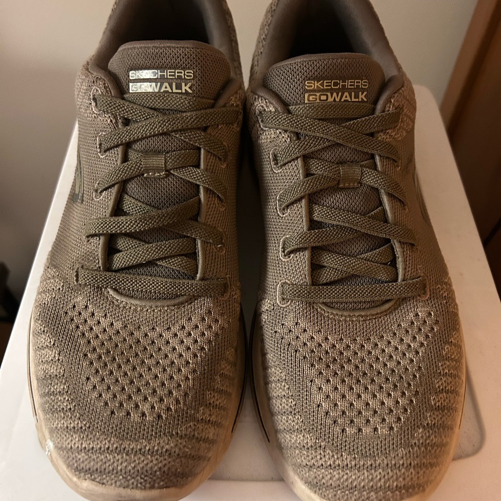 Skechers Slip-ins Mens Sz 9 Go Walk Arch Fit 2.0 Taupe Casual Sneakers